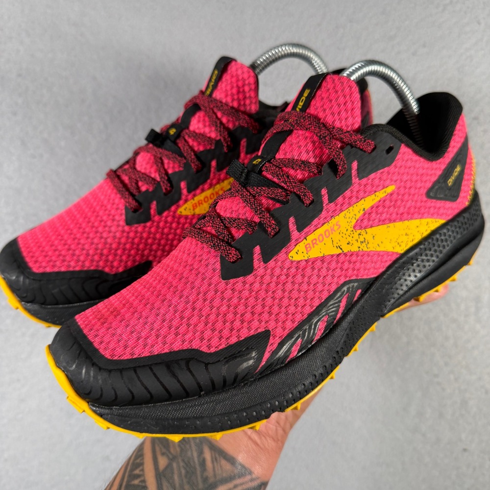 Brooks Divide 4 Trail Running Shoes Pink Yellow Black 1203941B609 Womens 9 - Picture 3 of 10